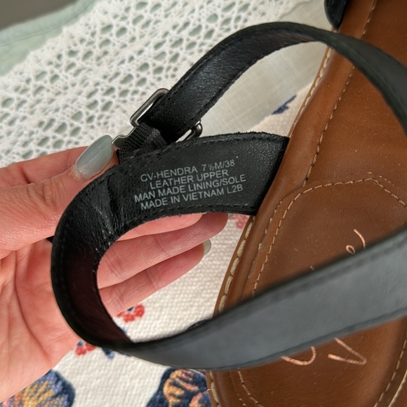 Women’s Crown Vintage Wedge Sandals - Picture 5 of 6